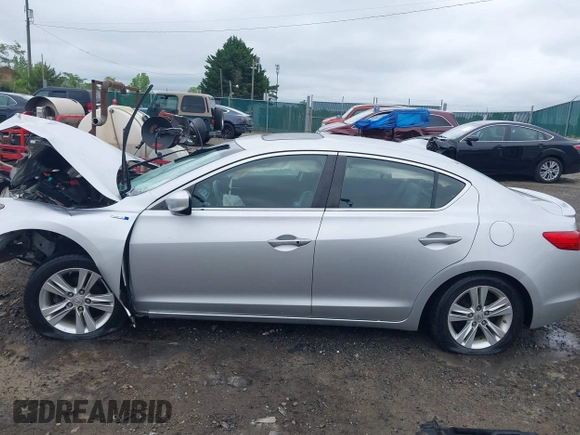 2013 Acura ILX Hybrid Technology z VIN 19VDE3F78DE302392, wystawiony jako IAAI lot #42207701 z przebiegiem 174 587 mil mil oraz . Historia ofert i sprzedaży dostępna na DreamBid. Obrazek 15.