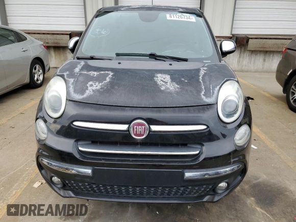 2018 FIAT 500L Lounge with VIN ZFBCFACH2JZ040700, listed as a Copart auction lot 81126734 with 137,235 mi miles and Clean Title. Bid and sale history available at DreamBid. Image 5.