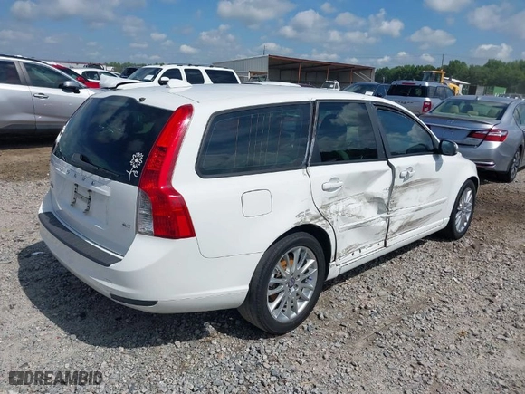 2010 Volvo V50 with VIN YV1382MW1A2553319, listed as a IAAI auction lot 39823937 with 317,330 mi miles. Bid and sale history available at carsss.com. Image 4.