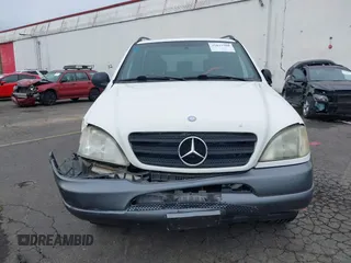 1998 Mercedes-Benz M-Class with VIN 4JGAB54E0WA005344, listed as a IAAI auction lot 37837508 with 159,933 mi miles. Bid and sale history available at carsss.com. Image 12.