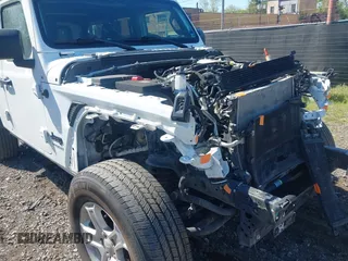 2022 Jeep Wrangler Unlimited Sport S with VIN 1C4HJXDG5NW254016, listed as a IAAI auction lot 42214730 with 42,003 mi miles and . Bid and sale history available at DreamBid. Image 18.