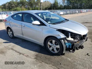2013 Hyundai Elantra GLS z VIN 5NPDH4AEXDH319488, wystawiony jako Copart lot #53464885 z przebiegiem 279 079 mil mil oraz Szkoda całkowita • Salvage title. Historia ofert i sprzedaży dostępna na DreamBid. Obrazek 4.