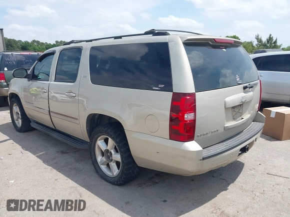 2007 Chevrolet Suburban LTZ with VIN 3GNFC16077G143345, listed as a IAAI auction lot 42073956 with Not Provided miles. Bid and sale history available at carsss.com. Image 3.