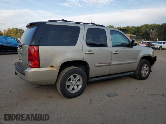 2007 GMC Yukon SLT with VIN 1GKFK13037J301361, listed as a Copart auction lot 73737044 with 271,585 mi miles and Clean Title. Bid and sale history available at carsss.com. Image 3.