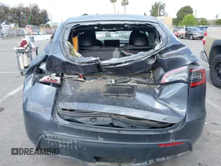 2022 Tesla Model Y Performance with VIN 7SAYGDEF7NF563433, listed as a IAAI auction lot 41713557 with Not Provided miles and . Bid and sale history available at DreamBid. Image 15.