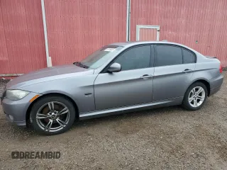 2009 BMW 3 Series 328i xDrive z VIN WBAPK73519A451824, wystawiony jako Copart lot #56158885 z przebiegiem 241 849 mil mil oraz Czysty tytuł • Clean title. Historia ofert i sprzedaży dostępna na DreamBid. Obrazek 1.