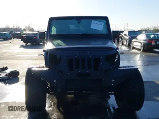 2018 Jeep Wrangler JK Unlimited Sport S with VIN 1C4BJWDG7JL818843, listed as a IAAI auction lot 41506058 with 43,563 mi miles. Bid and sale history available at carsss.com. Image 13.