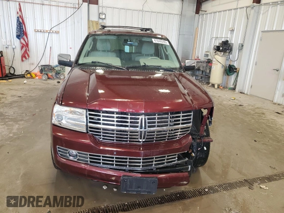 2010 Lincoln Navigator z VIN 5LMJJ2J50AEJ05769, wystawiony jako Copart lot #41848205 z przebiegiem 164 936 mil mil oraz Nie do naprawy • Non repairable. Historia ofert i sprzedaży dostępna na DreamBid. Obrazek 5.