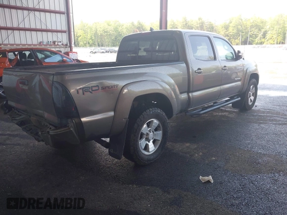 2014 Toyota Tacoma with VIN 3TMMU4FN4EM072128, listed as a IAAI auction lot 42479725 with 287,877 mi miles and . Bid and sale history available at DreamBid. Image 4.