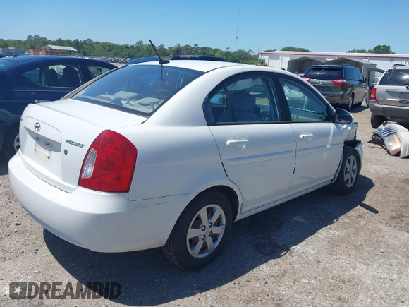 2009 Hyundai Accent Auto GLS with VIN KMHCN46C29U331834, listed as a IAAI auction lot 42027159 with 68,527 mi miles. Bid and sale history available at carsss.com. Image 4.