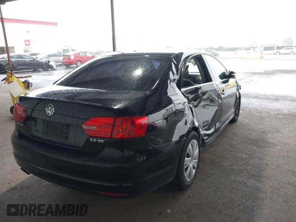 2013 Volkswagen Jetta Sedan SE with VIN 3VWDP7AJ2DM440234, listed as a IAAI auction lot 41939972 with 173,371 mi miles. Bid and sale history available at carsss.com. Image 4.