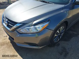 2017 Nissan Altima 2.5 SV with VIN 1N4AL3AP4HC136995, listed as a IAAI auction lot 41580400 with 92,799 mi miles. Bid and sale history available at carsss.com. Image 18.