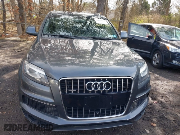 2015 Audi Q7 3.0T S line Prestige with VIN WA1DGAFE7FD023762, listed as a IAAI auction lot 42027169 with 110,744 mi miles. Bid and sale history available at carsss.com. Image 6.