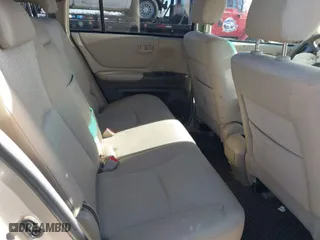 2007 Toyota Highlander w/3rd Row with VIN JTEEP21A570221670, listed as a IAAI auction lot 41250577 with 55,512 mi miles. Bid and sale history available at carsss.com. Image 8.