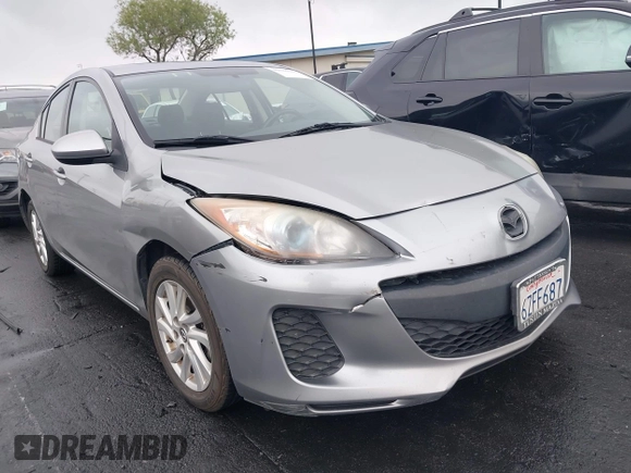 2013 Mazda 3 i Touring z VIN JM1BL1VP9D1776008, wystawiony jako IAAI lot #42185317 z przebiegiem 174 085 mil mil oraz . Historia ofert i sprzedaży dostępna na DreamBid. Obrazek 1.
