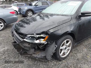 2012 Volkswagen Jetta Sedan SE w/Convenience with VIN 3VWDX7AJ5CM344533, listed as a IAAI auction lot 41805665 with 176,779 mi miles. Bid and sale history available at carsss.com. Image 6.