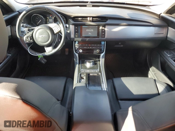 2016 Jaguar XF 35t Premium with VIN SAJBD4BV6GCY13916, listed as a Copart auction lot 86535544 with 93,872 mi miles and Clean Title. Bid and sale history available at carsss.com. Image 8.