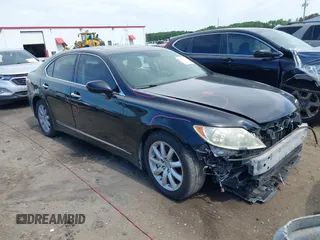 2009 Lexus LS 460 z VIN JTHCL46F195002037, wystawiony jako IAAI lot #42331071 z przebiegiem 141 943 mil mil oraz . Historia ofert i sprzedaży dostępna na DreamBid. Obrazek 1.