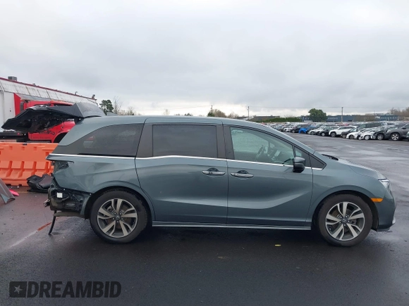 2021 Honda Odyssey Touring with VIN 5FNRL6H86MB001298, listed as a IAAI auction lot 41721738 with 85,680 mi miles. Bid and sale history available at carsss.com. Image 14.