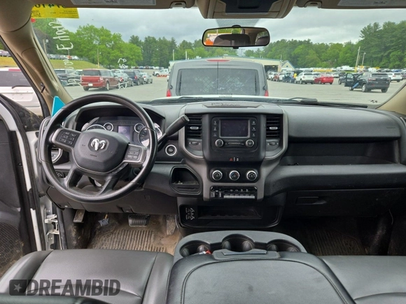 2019 Ram 2500 Tradesman with VIN 3C6UR5CL1KG598101, listed as a IAAI auction lot 42667301 with 90,262 mi miles and . Bid and sale history available at DreamBid. Image 41.