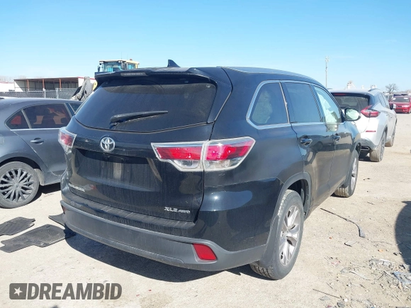 2014 Toyota Highlander XLE z VIN 5TDJKRFH9ES039366, wystawiony jako IAAI lot #41779728 z przebiegiem 156 933 mil mil oraz . Historia ofert i sprzedaży dostępna na DreamBid. Obrazek 4.