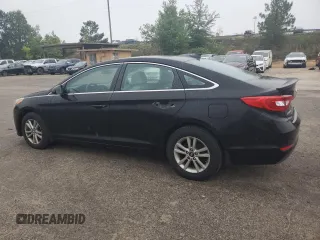 2015 Hyundai Sonata SE z VIN 5NPE24AF2FH141643, wystawiony jako Copart lot #57027995 z przebiegiem 149 648 mil mil oraz Czysty tytuł • Clean title. Historia ofert i sprzedaży dostępna na DreamBid. Obrazek 2.
