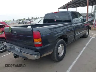 2003 GMC Sierra 1500 SLT with VIN 2GTEC19TX31404836, listed as a IAAI auction lot 42011067 with 233,458 mi miles and . Bid and sale history available at carsss.com. Image 4.