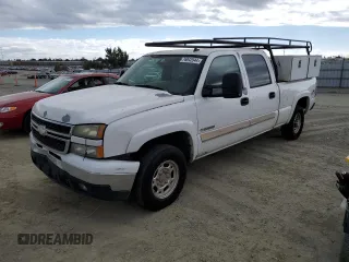 2006 Chevrolet Silverado 1500HD LT2 z VIN 1GCGK13U46F127367, wystawiony jako Copart lot #76842544 z przebiegiem 228 462 mil mil oraz Czysty tytuł • Clean title. Historia ofert i sprzedaży dostępna na DreamBid. Obrazek 1.