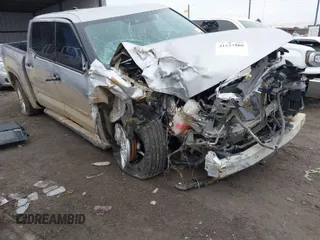 2022 Toyota Tundra SR5 с VIN 5TFLA5DB1NX017228, выставлен на аукционе IAAI как лот 41537560 с пробегом Не указан миль и . История ставок и продаж доступна на DreamBid. Изображение 1.