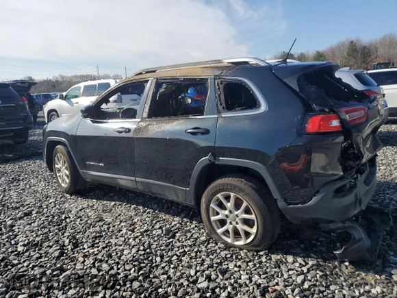 2015 Jeep Cherokee Latitude with VIN 1C4PJMCB0FW768017, listed as a Copart auction lot 49658105 with Not Provided miles and Clean Title. Bid and sale history available at DreamBid. Image 2.