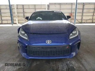 2023 Toyota GR86 Premium with VIN JF1ZNBE18P9750571, listed as a Copart auction lot 64819524 with 17,712 mi miles and Salvage Title. Bid and sale history available at carsss.com. Image 5.