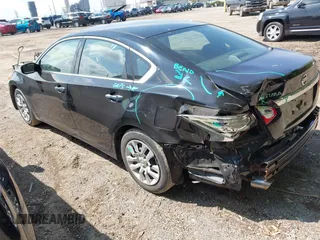 2017 Nissan Altima S z VIN 1N4AL3AP2HN344202, wystawiony jako IAAI lot #42177650 z przebiegiem 106 359 mil mil oraz . Historia ofert i sprzedaży dostępna na DreamBid. Obrazek 3.