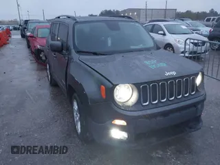 2017 Jeep Renegade Latitude with VIN ZACCJABB8HPF94423, listed as a IAAI auction lot 41272052 with 124,239 mi miles. Bid and sale history available at carsss.com. Image 1.