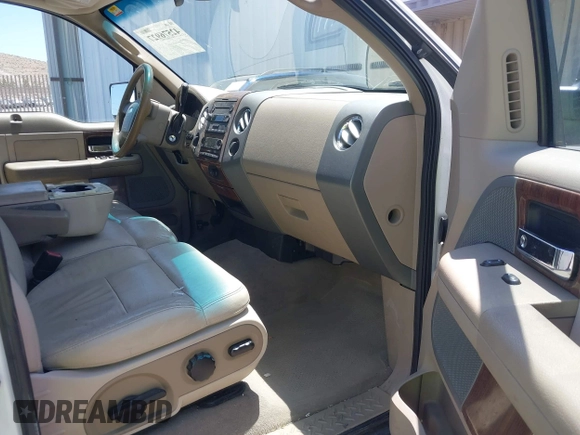 2004 Ford F-150 XLT with VIN 1FTPW14584KC51660, listed as a IAAI auction lot 42576927 with 221,159 mi miles and . Bid and sale history available at DreamBid. Image 5.