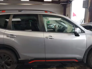 2019 Subaru Forester Sport with VIN JF2SKAPC6KH591322, listed as a IAAI auction lot 41981902 with 47,643 mi miles. Bid and sale history available at carsss.com. Image 14.