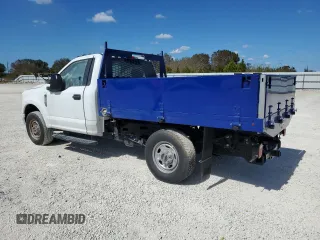 2022 Ford F-250 XL z VIN 1FDBF2A61NEG05740, wystawiony jako Copart lot #76696214 z przebiegiem Nie podano mil oraz Czysty tytuł • Clean title. Historia ofert i sprzedaży dostępna na DreamBid. Obrazek 2.