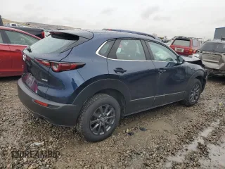 2022 Mazda CX-30 S with VIN 3MVDMBAL7NM418164, listed as a Copart auction lot 41493465 with 28,646 mi miles and Salvage title. Bid and sale history available at DreamBid. Image 3.