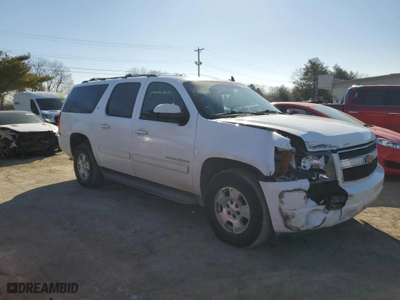 2014 Chevrolet Suburban LT with VIN 1GNSKJE78ER229728, listed as a Copart auction lot 42096895 with 193,481 mi miles and Salvage Title. Bid and sale history available at carsss.com. Image 4.
