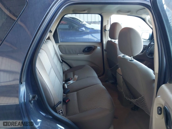 2004 Ford Escape XLT with VIN 1FMYU93194KA77634, listed as a IAAI auction lot 41663464 with 149,600 mi miles. Bid and sale history available at carsss.com. Image 8.
