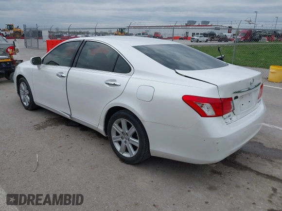 2008 Lexus ES 350 with VIN JTHBJ46G282183370, listed as a IAAI auction lot 42011306 with 230,946 mi miles. Bid and sale history available at carsss.com. Image 3.