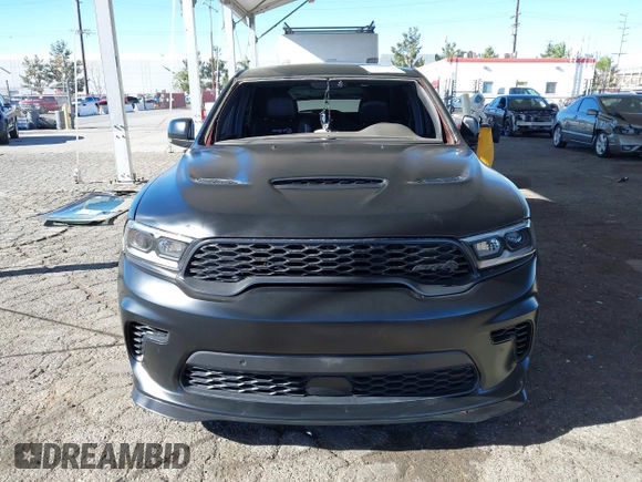 2021 Dodge Durango SRT Hellcat z VIN 1C4SDJH99MC818692, wystawiony jako IAAI lot #41070204 z przebiegiem 12 105 mil mil oraz . Historia ofert i sprzedaży dostępna na DreamBid. Obrazek 6.