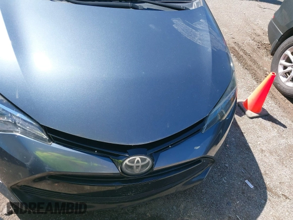 2018 Toyota Corolla L z VIN 2T1BURHE0JC986638, wystawiony jako IAAI lot #41871424 z przebiegiem 248 509 mil mil oraz . Historia ofert i sprzedaży dostępna na DreamBid. Obrazek 12.