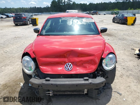 2018 Volkswagen Beetle S with VIN 3VWFD7AT7JM711691, listed as a Copart auction lot 59888825 with 69,283 mi miles and Salvage title. Bid and sale history available at DreamBid. Image 5.