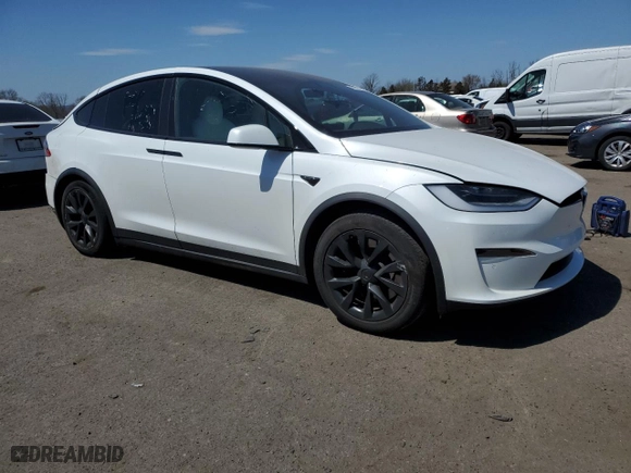 2022 Tesla Model X with VIN 7SAXCBE50NF331632, listed as a Copart auction lot 48062053 with 0 mi miles. Bid and sale history available at carsss.com. Image 4.