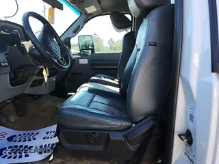 2016 Ford F-250 XL with VIN 1FTBF2A63GEB76236, listed as a IAAI auction lot 42239900 with 193,149 mi miles and . Bid and sale history available at DreamBid. Image 1.