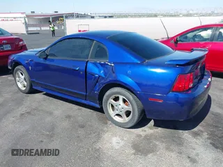 2002 Ford Mustang Standard z VIN 1FAFP40422F222075, wystawiony jako IAAI lot #42565741 z przebiegiem 139 096 mil mil oraz . Historia ofert i sprzedaży dostępna na DreamBid. Obrazek 3.