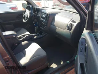 2005 Ford Escape XLS Value with VIN 1FMYU02Z25KA84168, listed as a IAAI auction lot 42690711 with 163,834 mi miles and . Bid and sale history available at DreamBid. Image 5.
