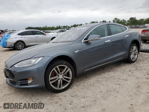 2013 Tesla Model S Performance с VIN 5YJSA1CP6DFP22018, выставлен на аукционе Copart как лот 55681235 с пробегом 86 813 миль миль и Списание • Salvage title. История ставок и продаж доступна на DreamBid. Изображение 1.