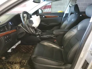2017 Kia Cadenza Premium z VIN KNALC4J13H5062748, wystawiony jako Copart lot #49682645 z przebiegiem 94 446 mil mil oraz Szkody całkowita. Historia ofert i sprzedaży dostępna na DreamBid. Obrazek 7.