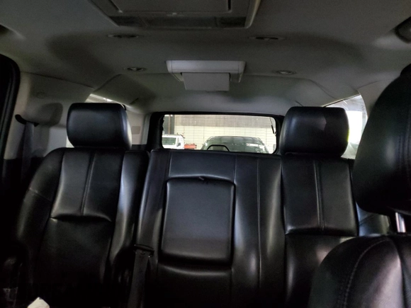 2014 Chevrolet Suburban LT with VIN 1GNSKJE77ER131290, listed as a Copart auction lot 71351994 with 258,058 mi miles and Clean Title. Bid and sale history available at carsss.com. Image 10.